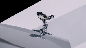 Rolls-Royce Rilis Maskot Spirit of Ecstasy Baru, Lebih Aerodinamis untuk Mobil Listrik