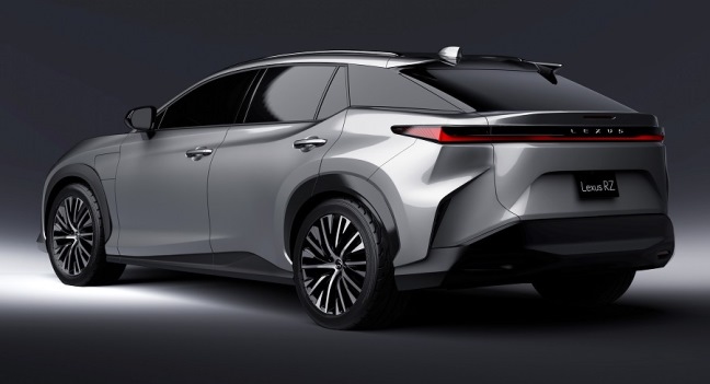 Lexus RZ Tampak Belakang