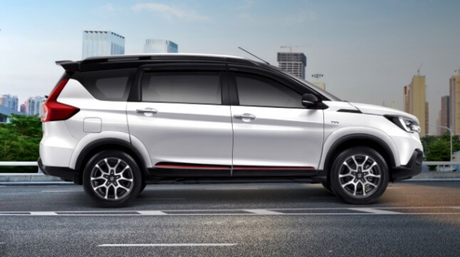 Suzuki XL7 Alpha FF 2022 - Tampak Samping