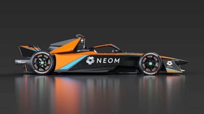Formula E McLaren - Tampak Samping