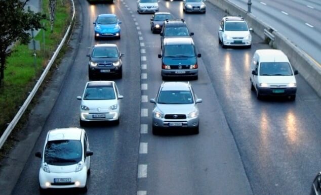 warna mainstream mobil