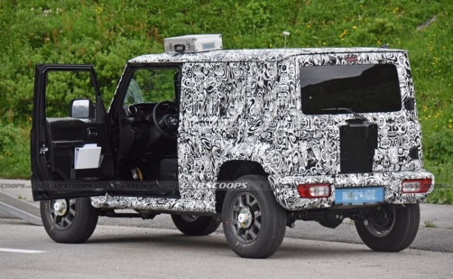 Jimny 5-Door - Rear Side