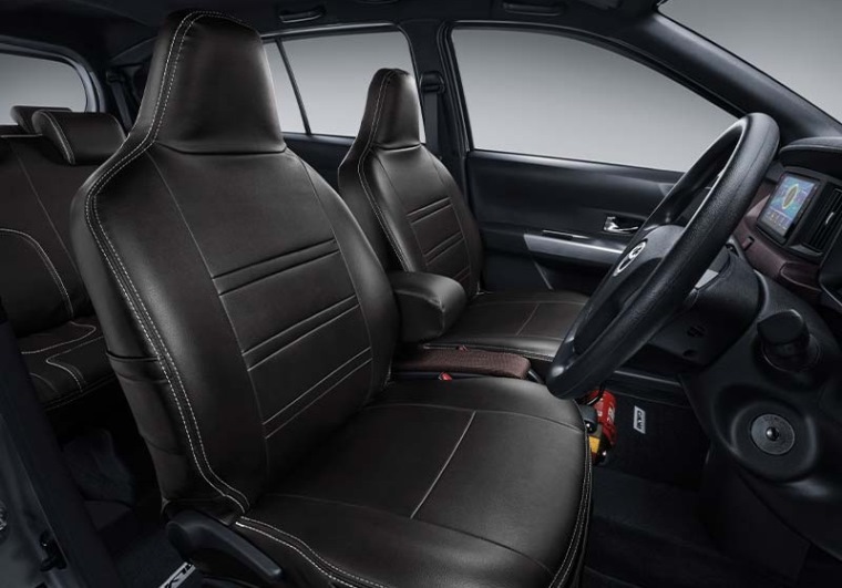 Sarung jok aksesoris resmi LCGC