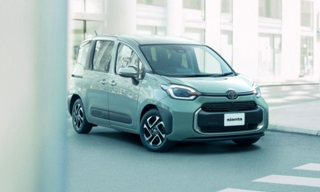 Toyota Sienta Generasi baru - samping belakang