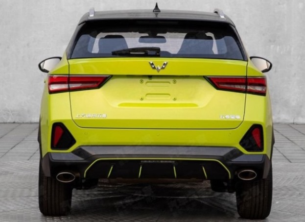 Wuling Xing Chi - Tampak Belakang