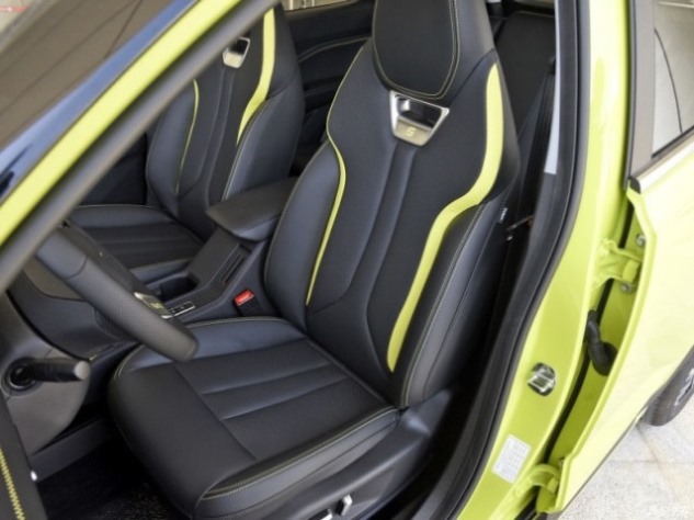 Kursi depan Wuling XingChi