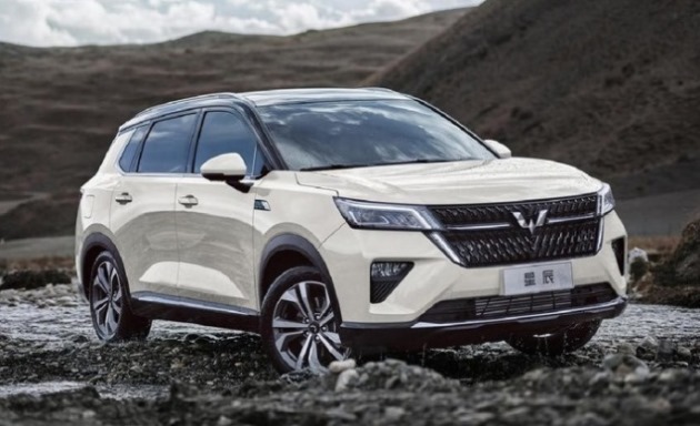Wuling Xingchen SUV Hybrid yang berharga 200 jutaan