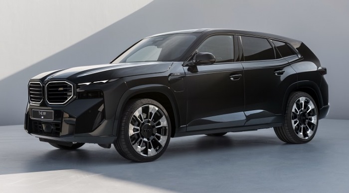 BMW XM SUV - Black