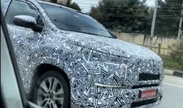 Spyshot wajah Innova Next-gen 2023 - kamuflase
