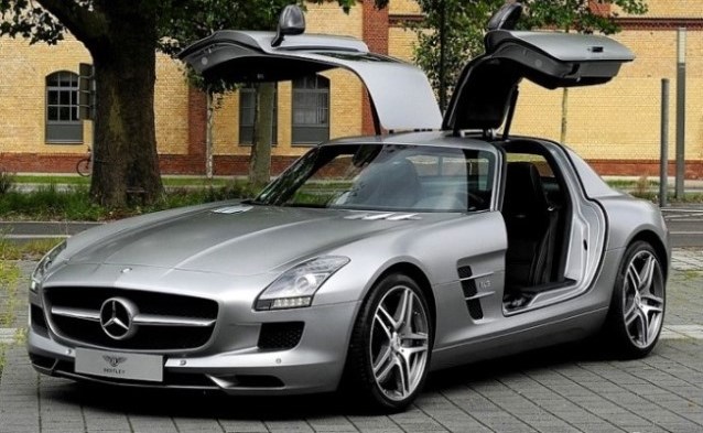 Mercedes SLS AMG