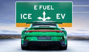 Porsche Mulai Produksi eFuel, Bahan Bakar Sintetis Penyelamat Teknologi Mesin Bakar