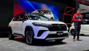 Toyota Corolla Cross GR-Sport Diluncurkan, Harga 600 Jutaan Apa Istimewa dan Bedanya?