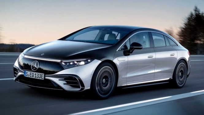 Mercedes-Bens EQS 2023 - EV Mewah