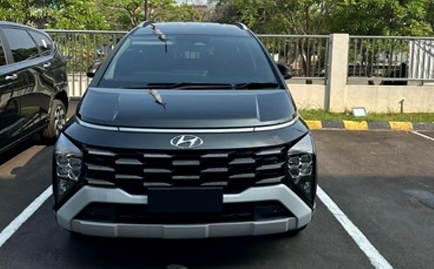 Hyundai Stargazer X - Wajah Depan